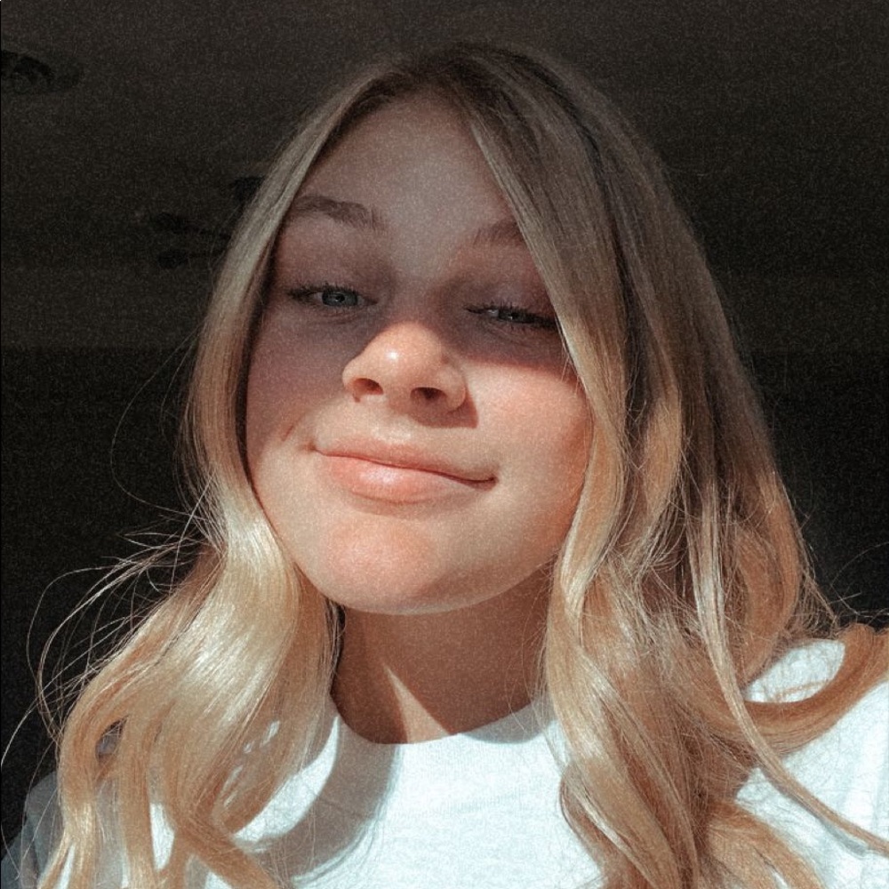 Meet your Posher, Ella